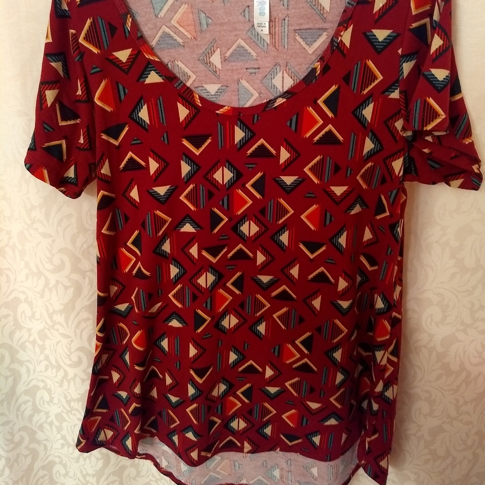 EUC LuLaRoe Classic T Medium